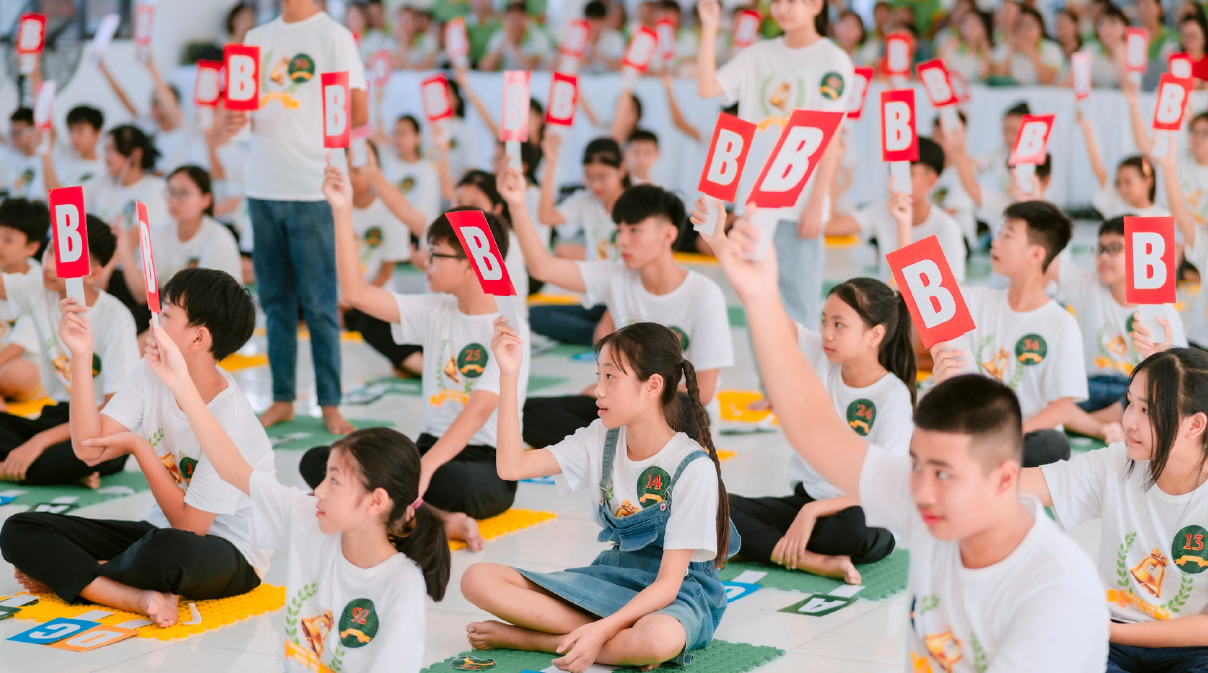 The "Pro Golden Bell Kids" competition at the Pro Sports factory division.